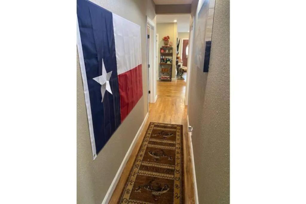 Stockyards!-1 Block Away ! Cowboy Cottage Sleeps 9 Fort Worth Esterno foto